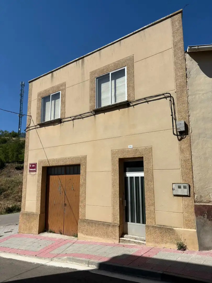 Vista exterior de Casa o xalet en venda en Villamediana de Iregua amb Moblat