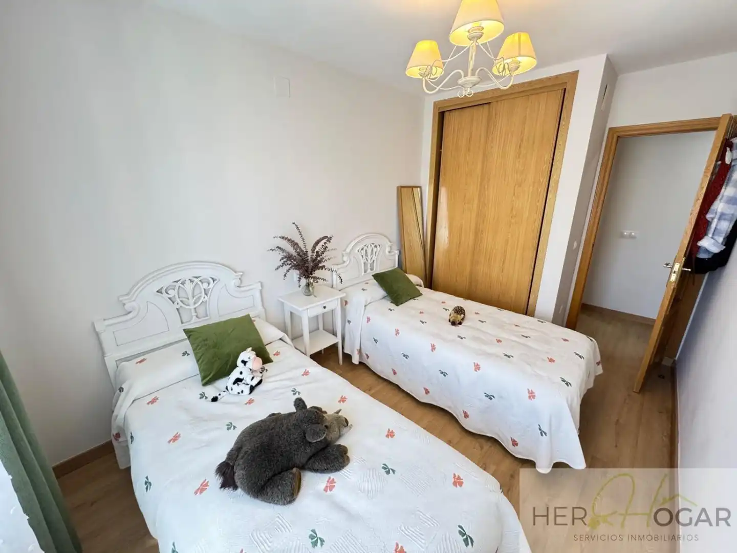 Habitación de Casa o chalet en venta en Burguillos de Toledo con Aire acondicionado, Calefacción y Jardín privado
