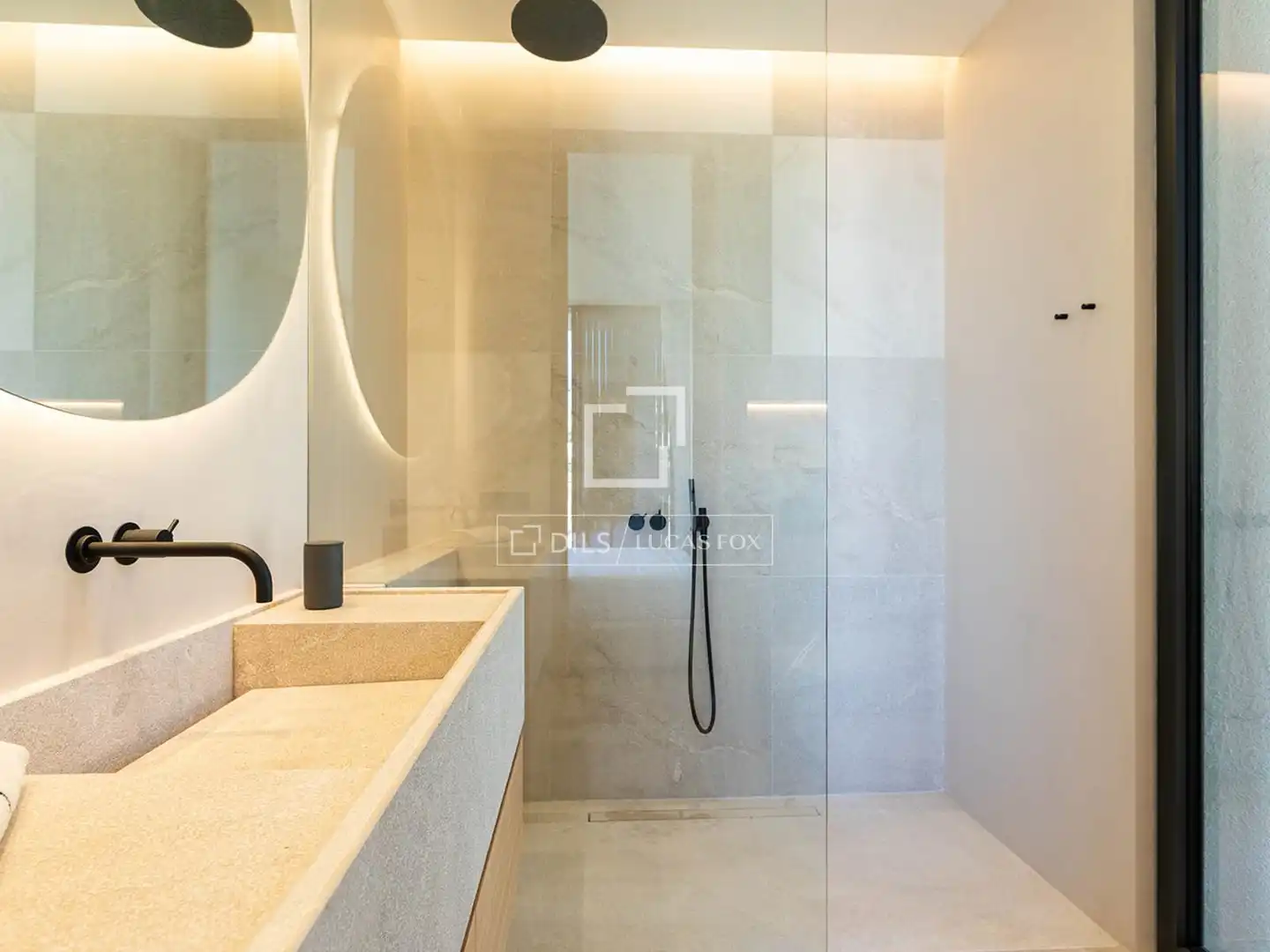 Bathroom of Houses for sale in Calvià  with Air Conditioner, Private garden and Terrace