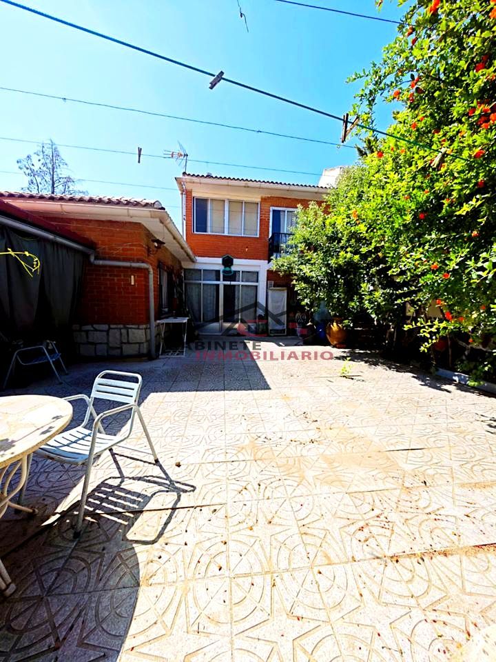 Vista exterior de Casa o xalet en venda en La Puebla de Montalbán amb Aire condicionat, Calefacció i Jardí privat