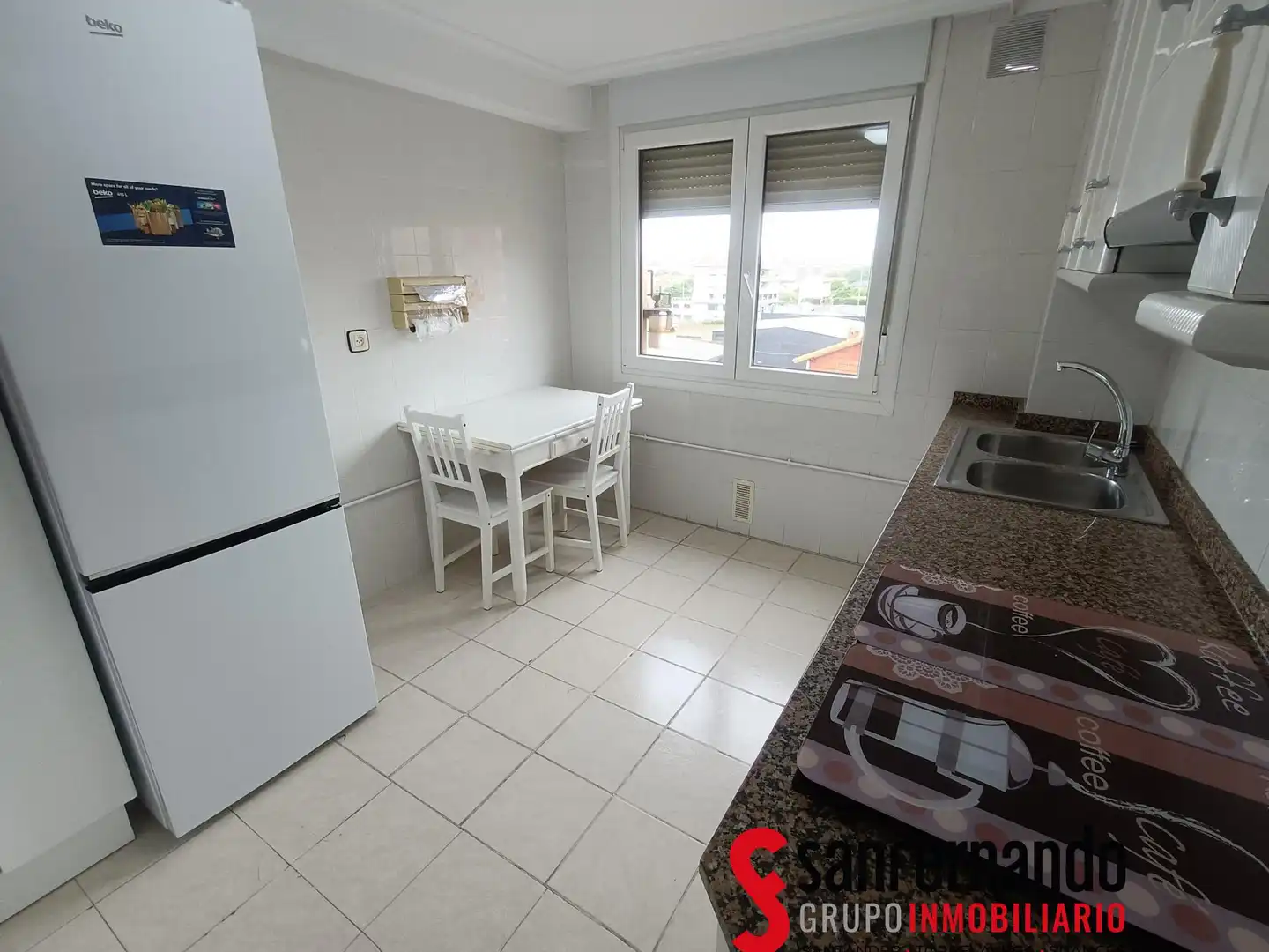 Kitchen of Flat for rent in Santander  with Heating, Parquet flooring and Furnished