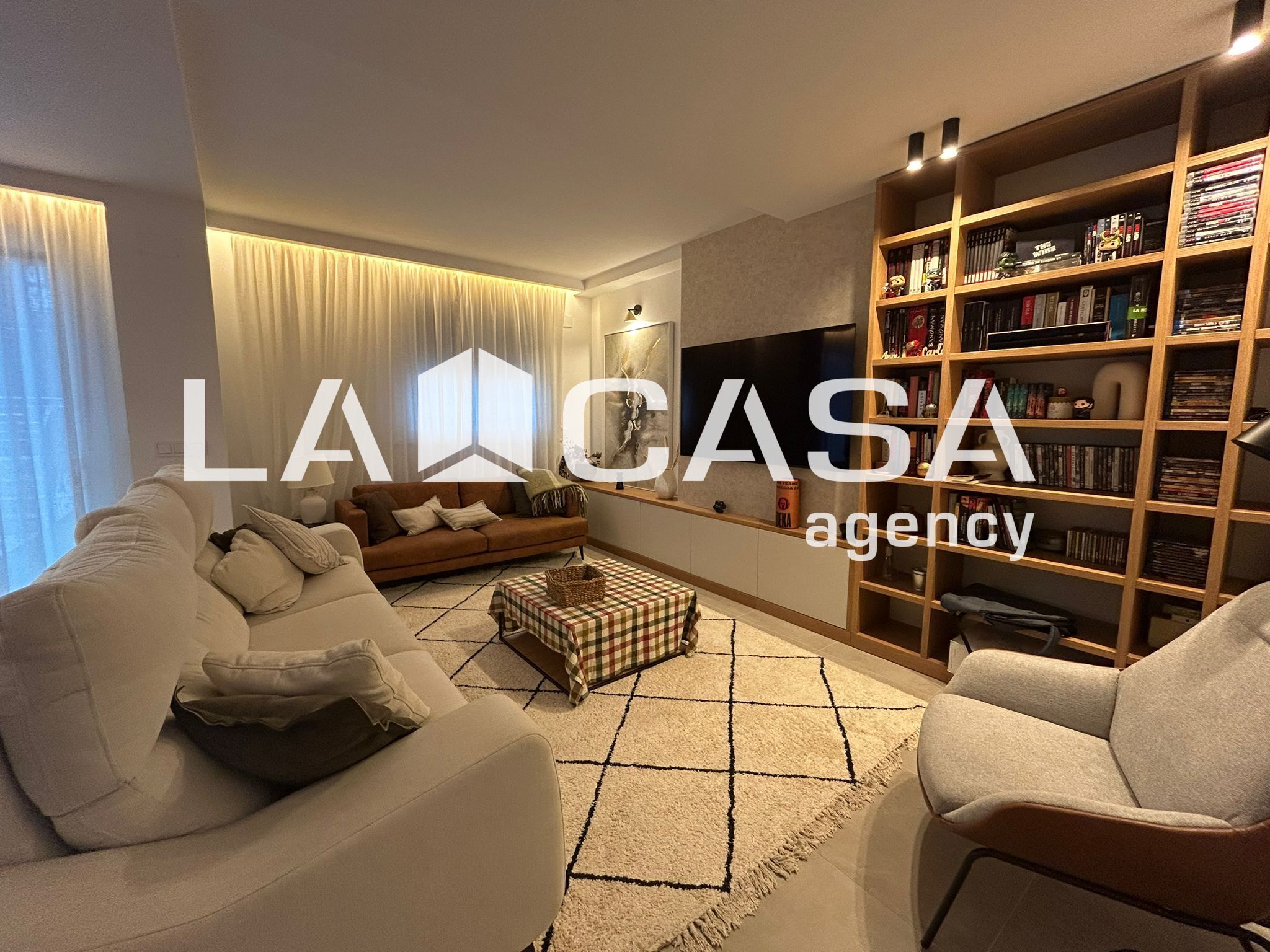 Single-family semi-detached for sale in Dos Hermanas  with Heating, Terrace and Swimming Pool