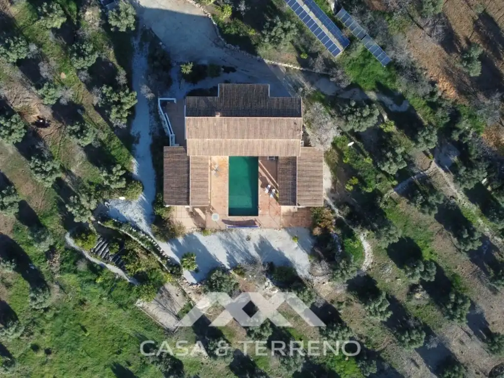 Vista exterior de Casa o chalet en venta en Alcaucín con Aire acondicionado, Calefacción y Jardín privado