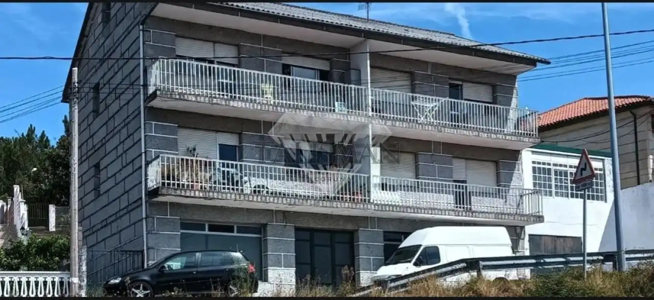 Chalet con terraza en venta en PAREDES, imagen 2