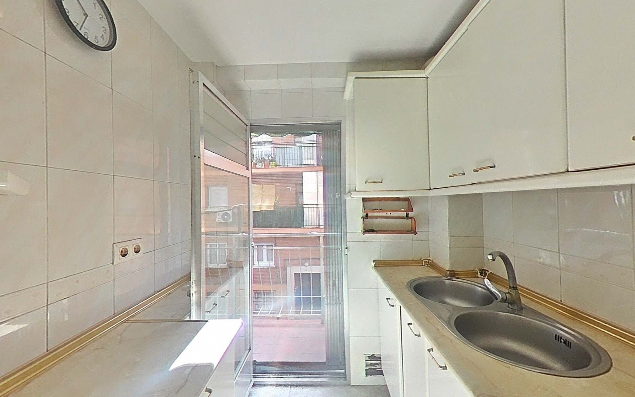 Kitchen of Flat for sale in  Madrid Capital  with Heating and Terrace