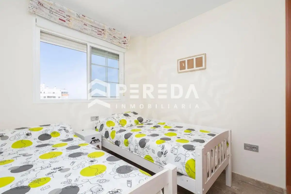 Bedroom of Apartments for sale in Roquetas de Mar  with Terrace, Furnished and Community pool