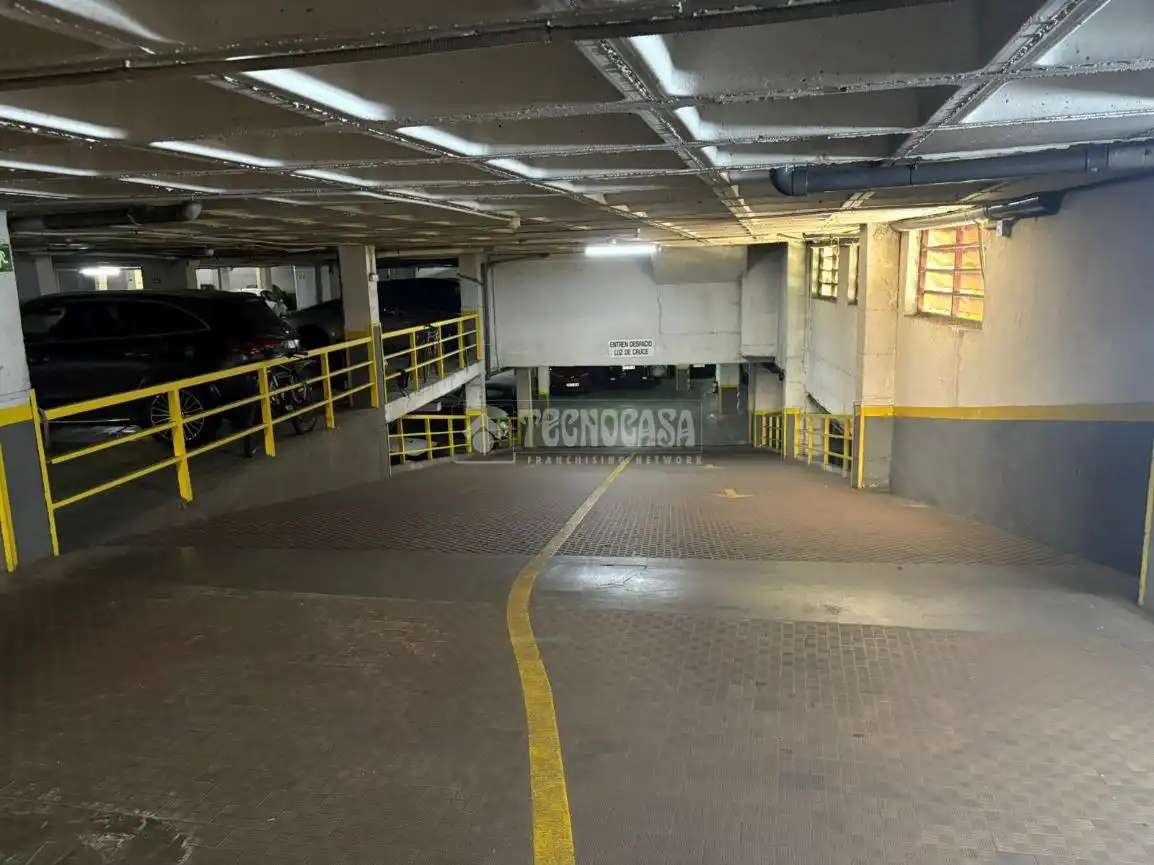Parkplatz von Garage zum Verkauf in Madrid
