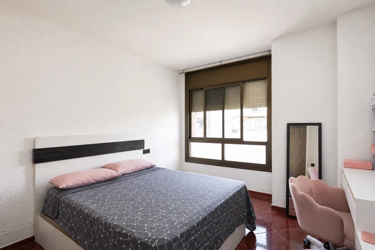Schlafzimmer von Wohnung zum Verkauf in Viladecans mit Balkon