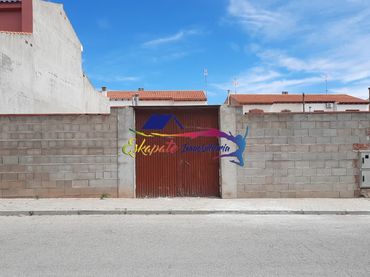 Terreno residencial en venta en Calle los Ángeles 35