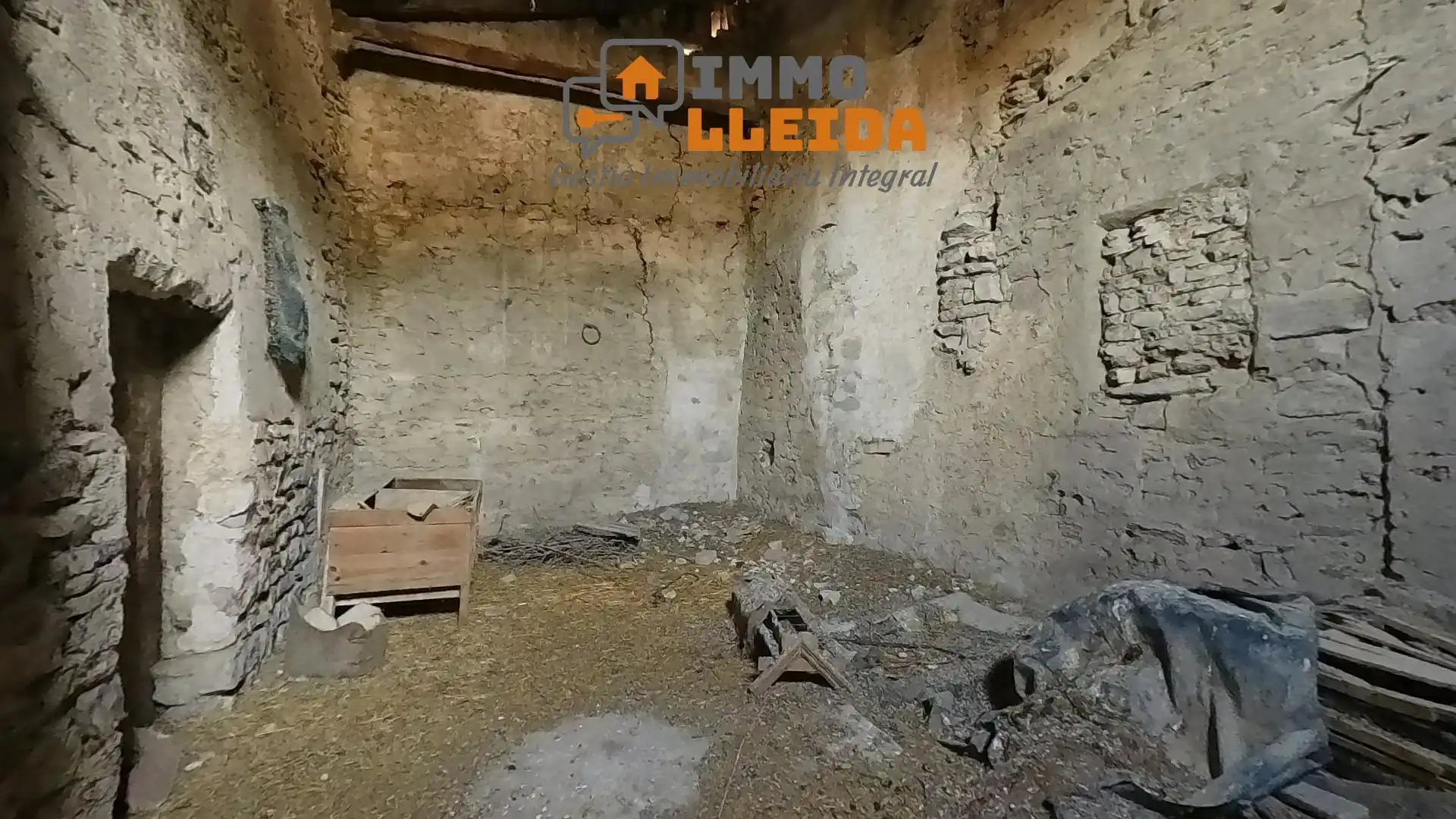 Casa adosada en venta en Cervera con Trastero y Balcón