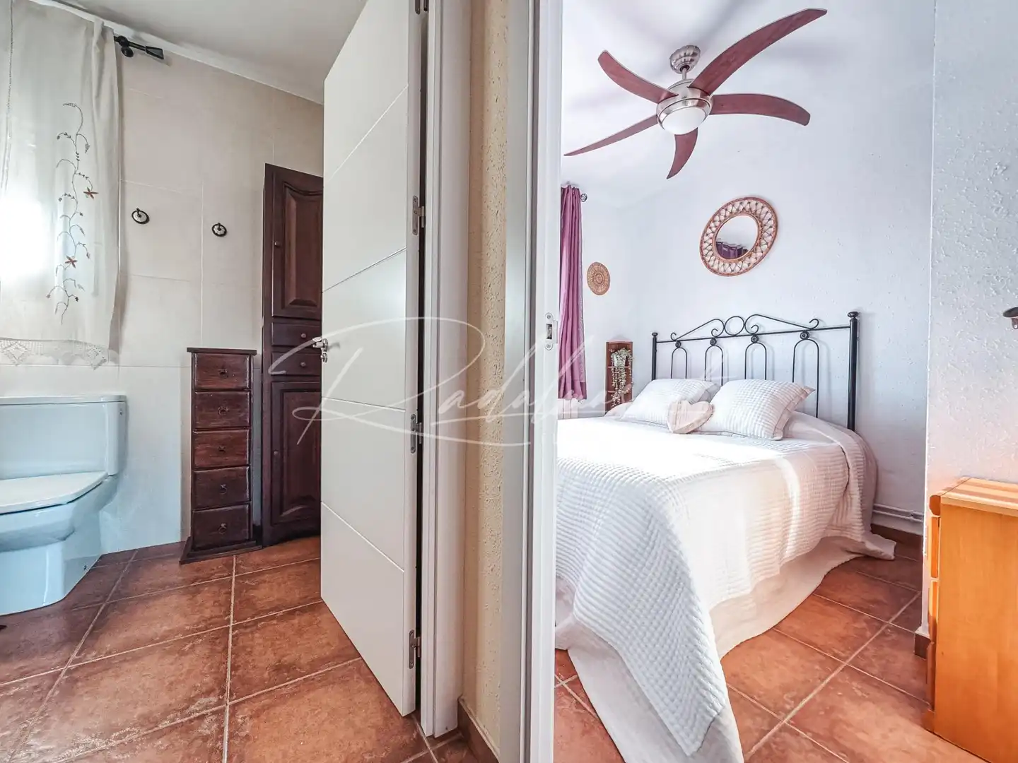 Schlafzimmer von Einfamilien-Reihenhaus zum Verkauf in Cambrils mit Klimaanlage, Heizung und Privatgarten