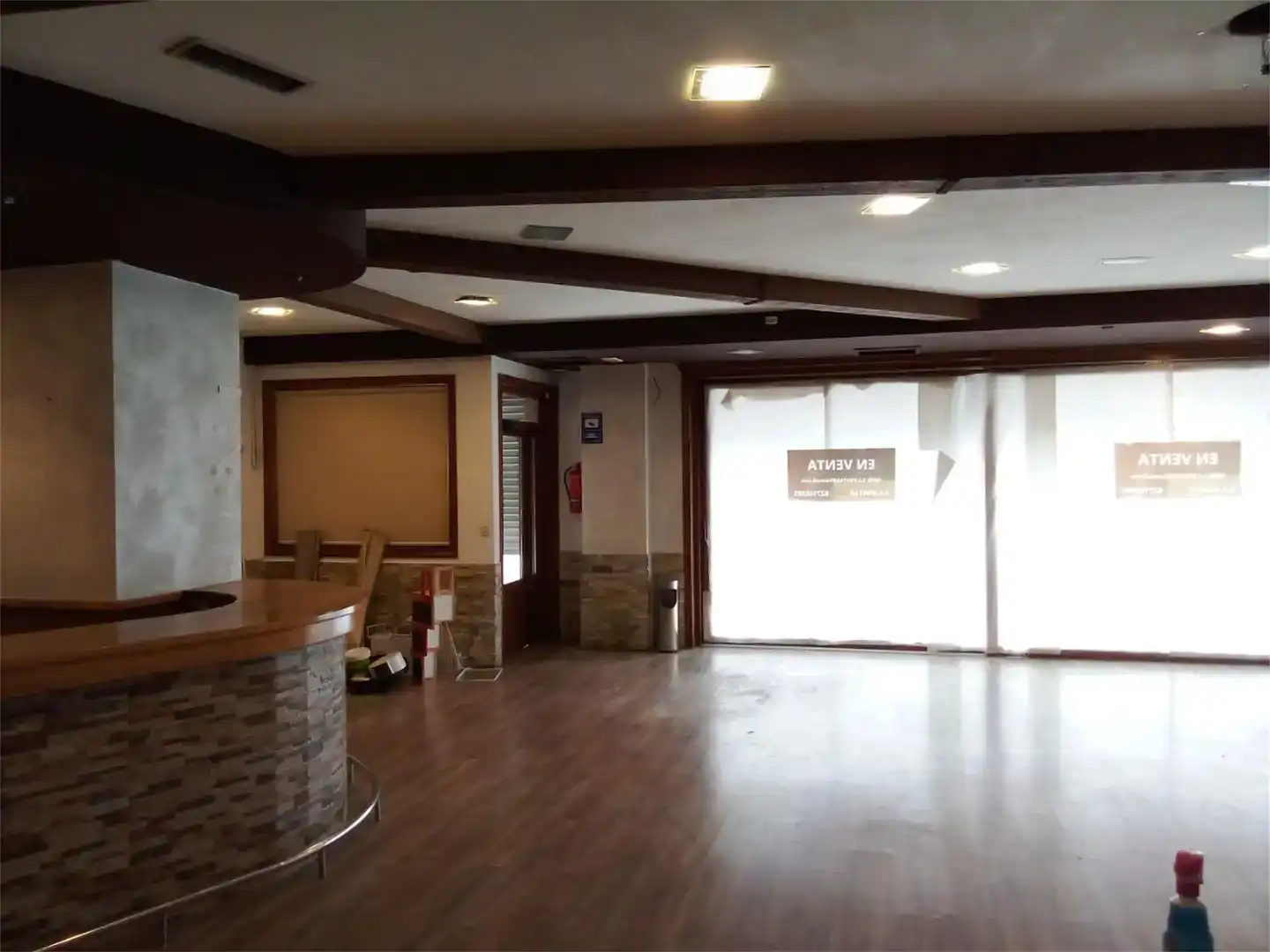 Commercial properties for sale in Oseiro