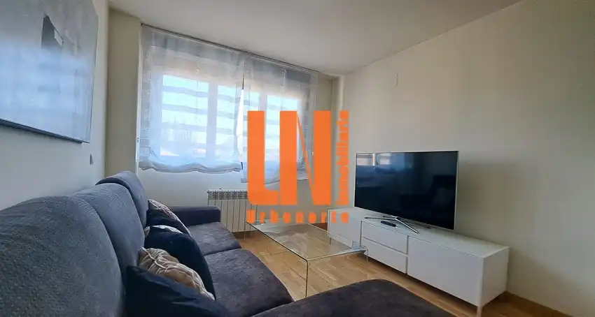 Sala de estar de Piso en venta en Villanueva de la Cañada con Aire acondicionado, Calefacción y Amueblado