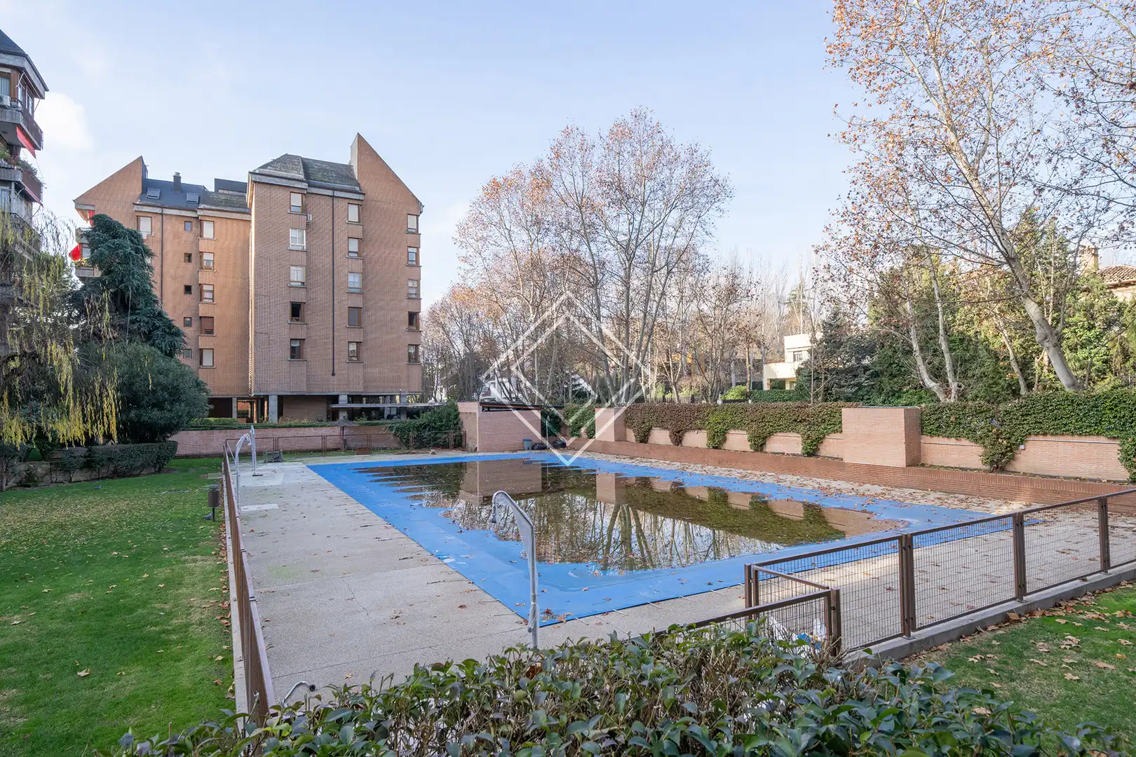 Piscina de Pis en venda en Madrid amb Calefacció, Traster i Piscina