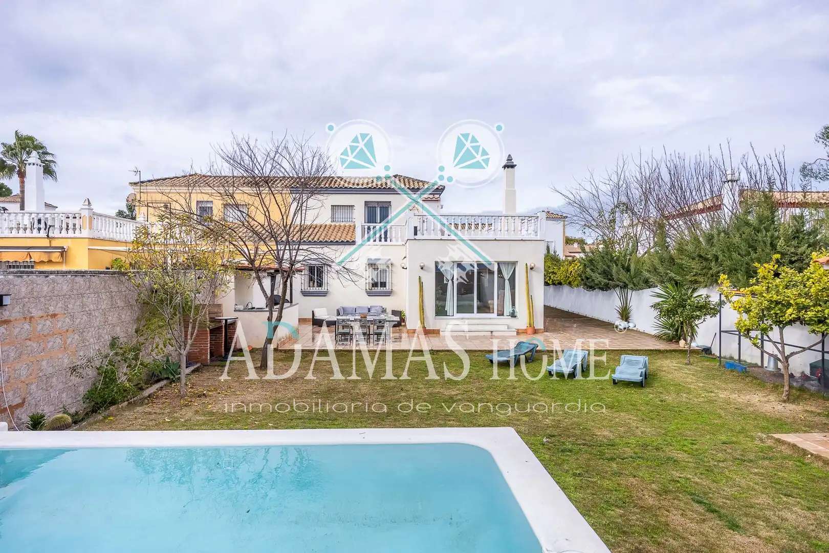 Jardín de Casa o chalet en venta en Valencina de la Concepción con Aire acondicionado, Calefacción y Jardín privado