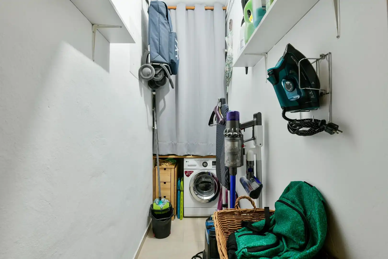 Flat for sale in  Palma de Mallorca  with Air Conditioner, Storage room and Balcony