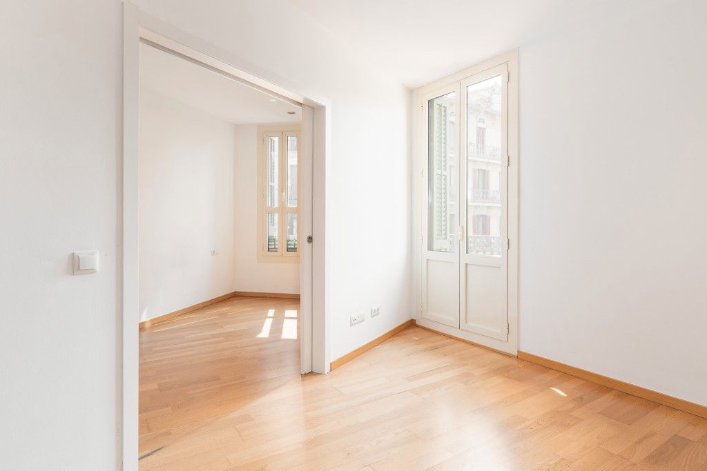 Apartment for sale in  Barcelona Capital  with Air Conditioner, Parquet flooring and Balcony
