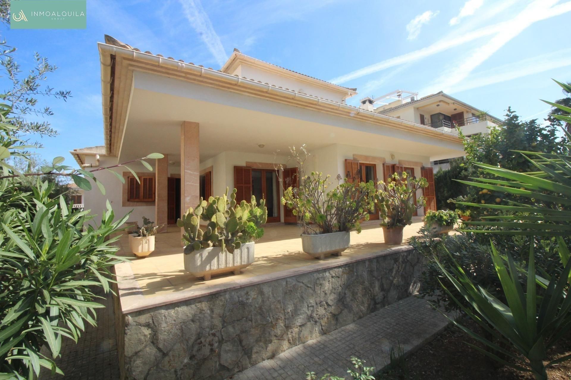 Vista exterior de Casa o xalet en venda en Santa Margalida amb Aire condicionat, Calefacció i Jardí privat
