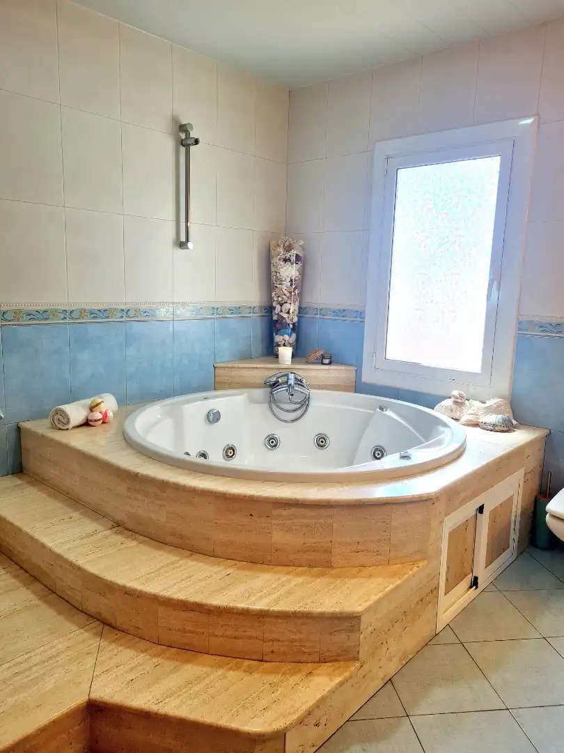 Bathroom of Flat for sale in Sabadell  with Air Conditioner and Balcony