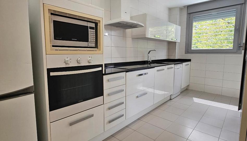 Foto 1 de Planta baixa de lloguer a Calle de Juan Daniel Fullaondo, Valdebebas - Valdefuentes, Madrid