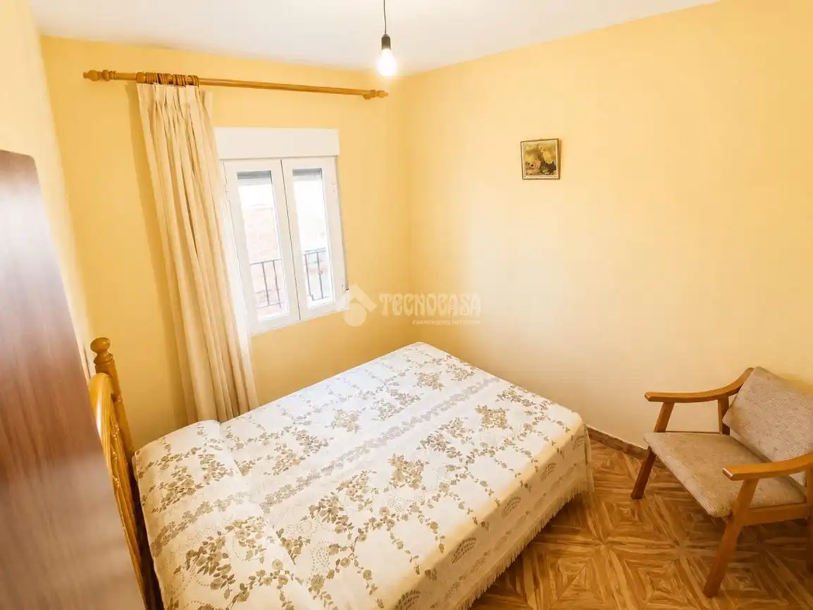 Habitación de Casa adosada en venta en Caleruela con Calefacción y Amueblado