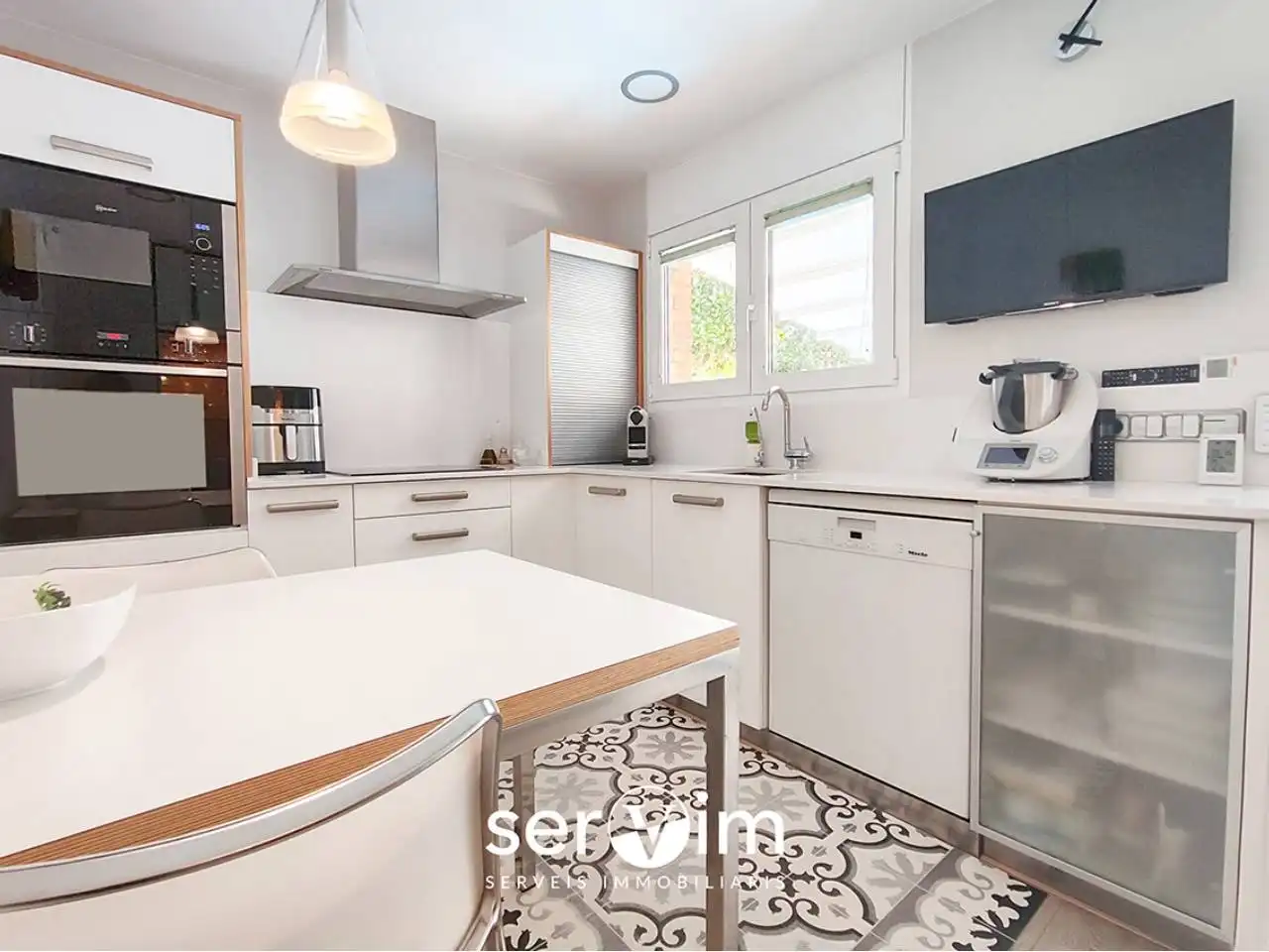Cocina de Casa adosada en venta en Girona con Aire acondicionado, Calefacción y Jardín privado
