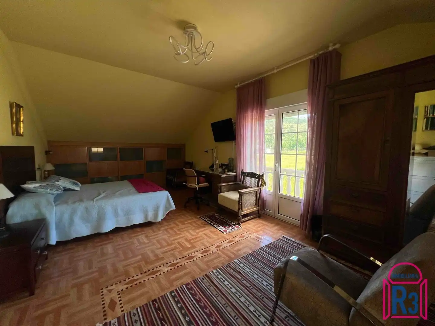 Habitación de Casa o chalet en venta en Carrocera con Calefacción, Jardín privado y Amueblado