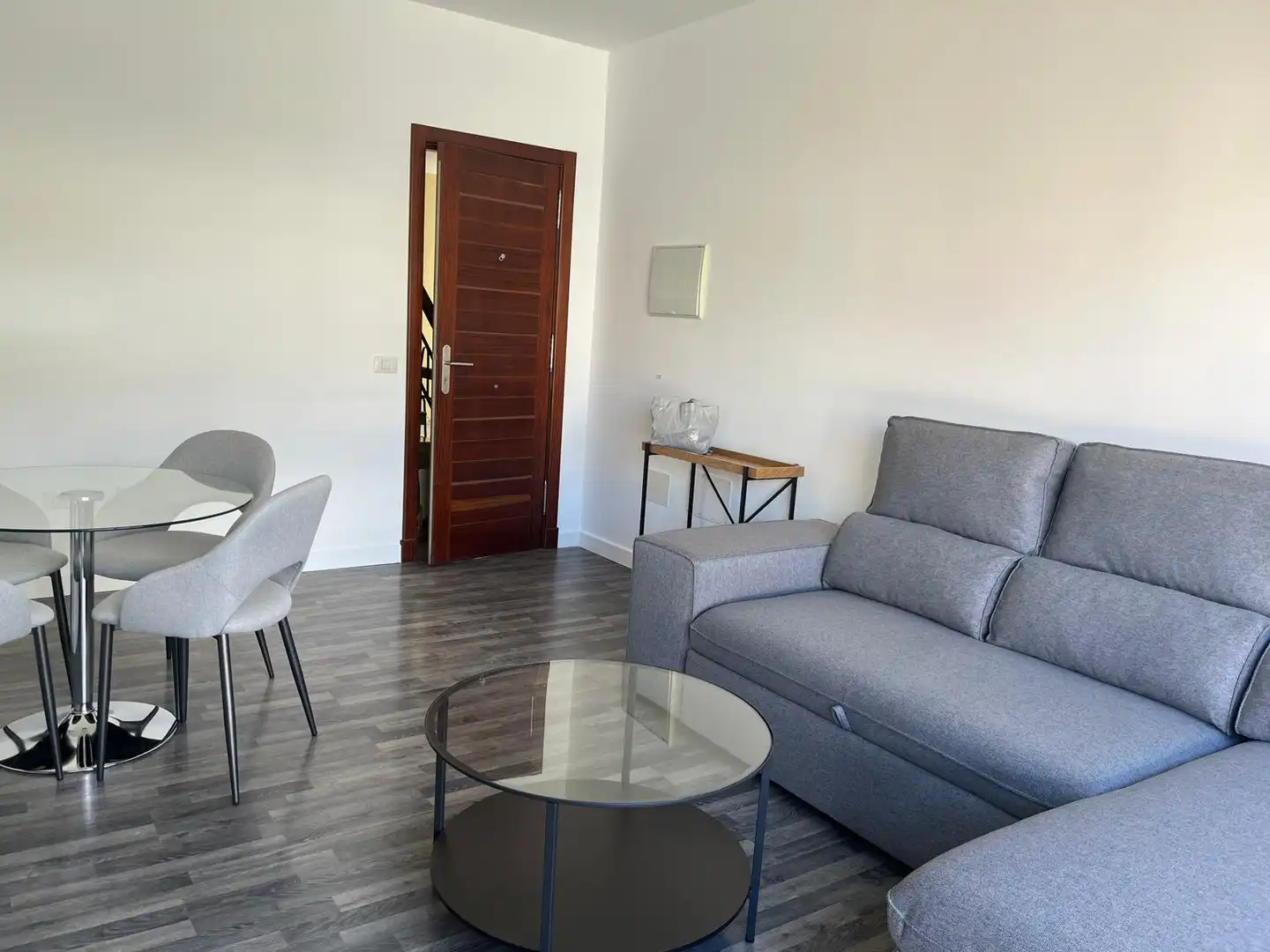 Sala d'estar de Pis de lloguer en Santa Cruz de Tenerife amb Parquet, Moblat i Forn