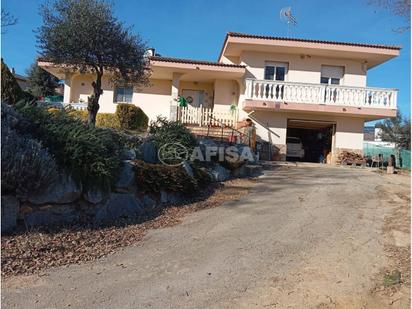 Vista exterior de Casa o xalet en venda en Sils amb Calefacció, Jardí privat i Terrassa