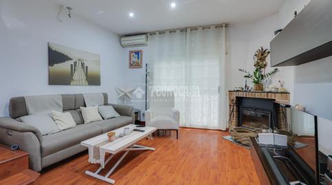 Foto 2 de Casa adosada en venda a Centre, Sant Boi de Llobregat