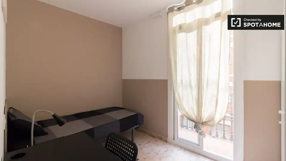 Zimmer in El Camp de l'Arpa del Clot