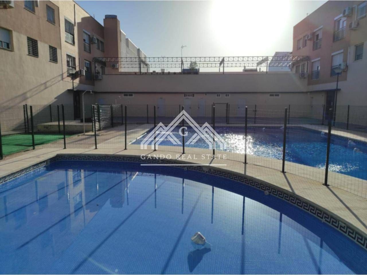 Swimming pool of Flat to rent in Dos Hermanas  with Air Conditioner, Furnished and Community pool