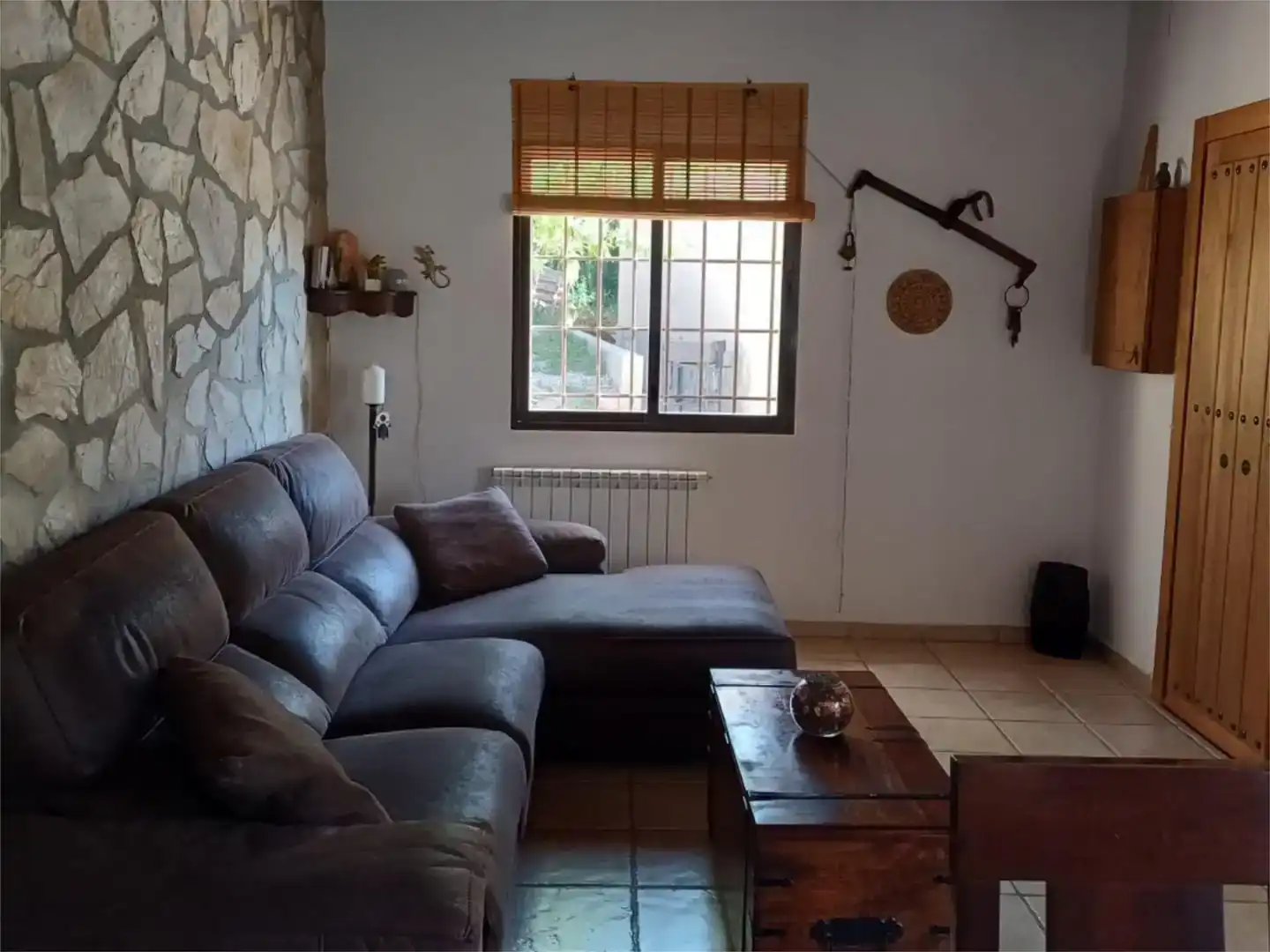 Sala d'estar de Finca rústica en venda en Alcalá la Real amb Piscina i Balcó
