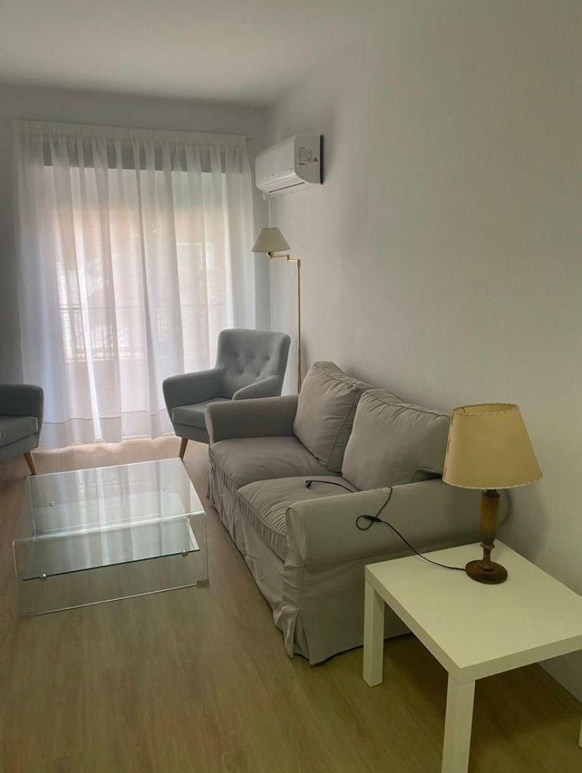 Sala d'estar de Apartament de lloguer en  Murcia Capital amb Aire condicionat i Balcó