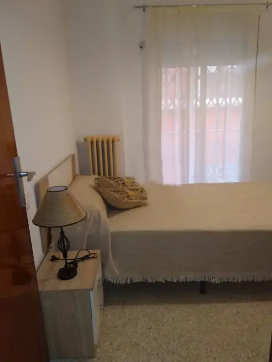 Schlafzimmer von Wohnung zur Miete in Granada mit Heizung und Möbliert