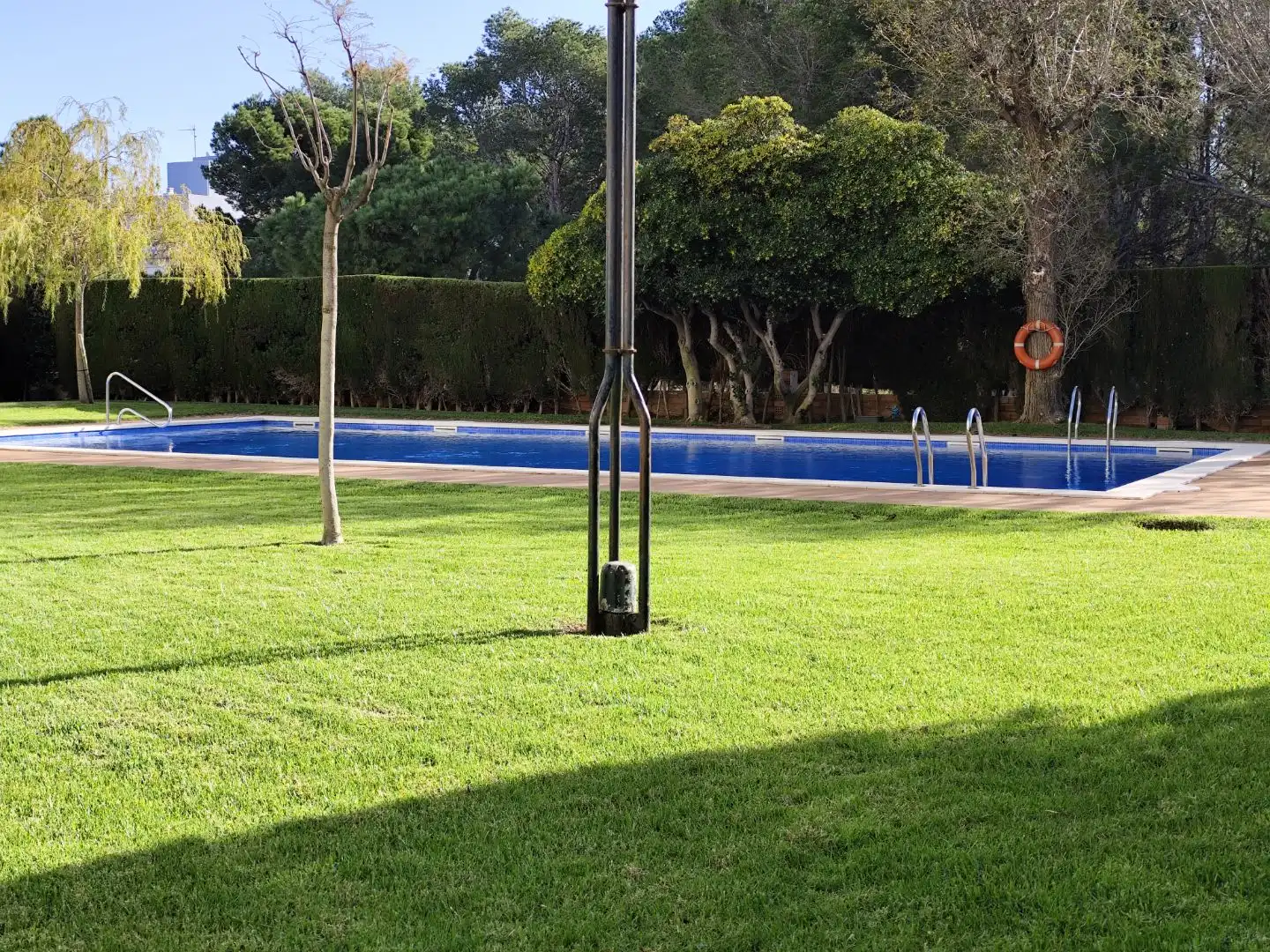 Swimming pool of Flat for sale in Miami Platja