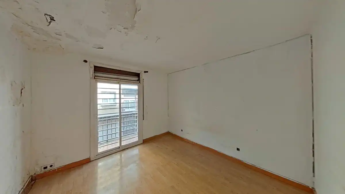 Habitación de Piso en venta en Cerdanyola del Vallès con Balcón