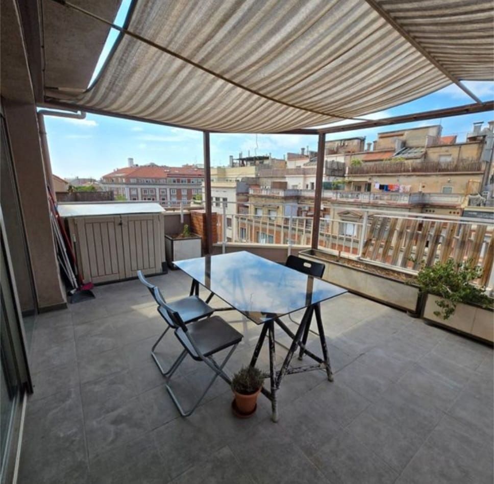 Terrace of Attic to rent in  Barcelona Capital  with Air Conditioner, Private garden and Parquet flooring