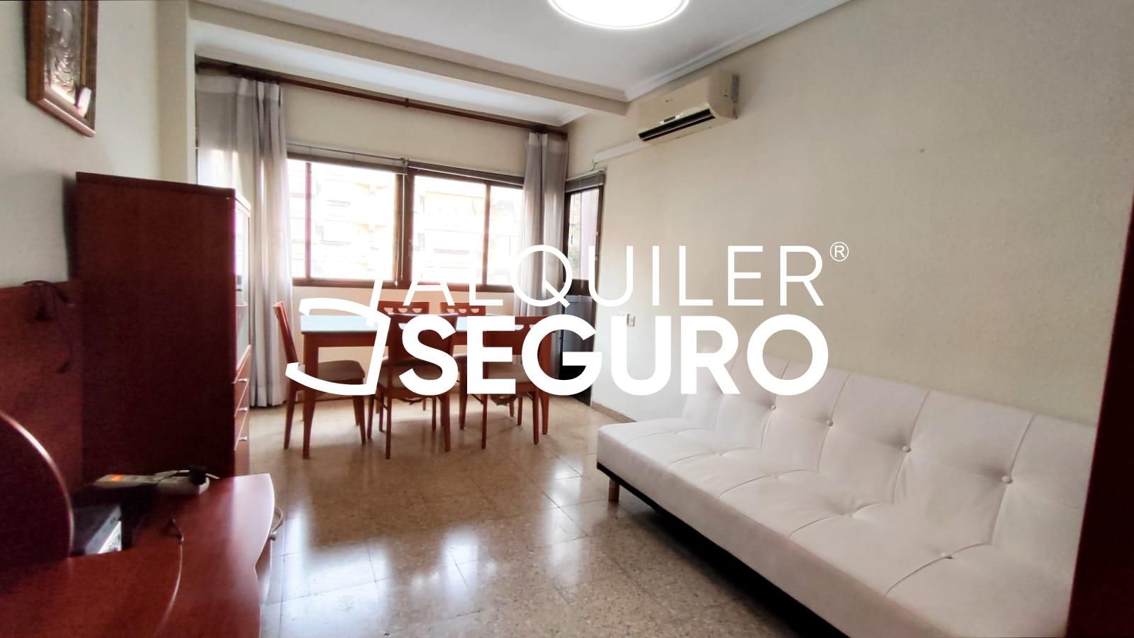 Sala d'estar de Pis de lloguer en  Valencia Capital amb Aire condicionat, Terrassa i Moblat