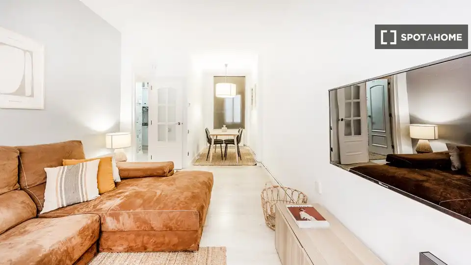 Sala de estar de Piso para compartir en Barcelona con Aire acondicionado, Calefacción y Amueblado