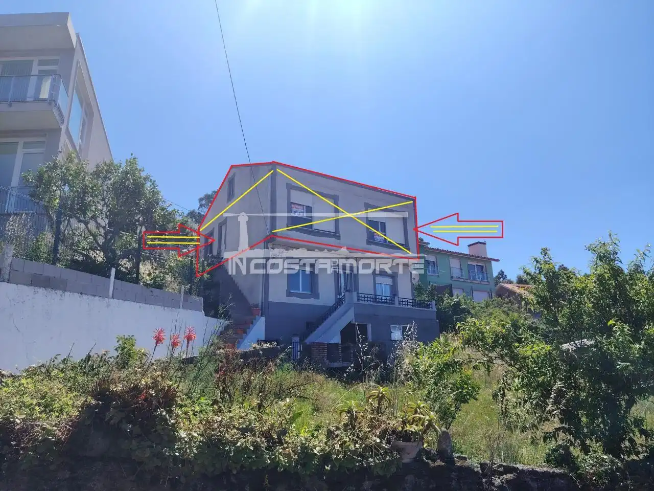 Exterior view of Duplexes for sale in Cee  with Storage room
