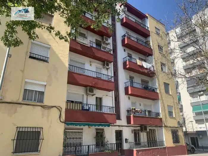 Vista exterior de Pis en venda en Sant Boi de Llobregat amb Balcó