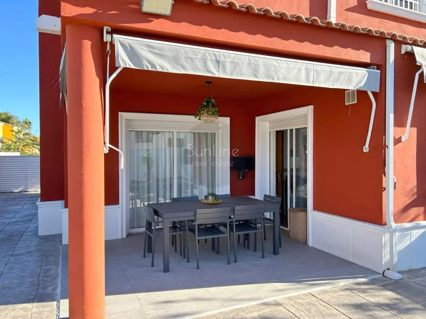 Terrace of Houses for sale in La Pobla de Vallbona  with Air Conditioner, Private garden and Terrace