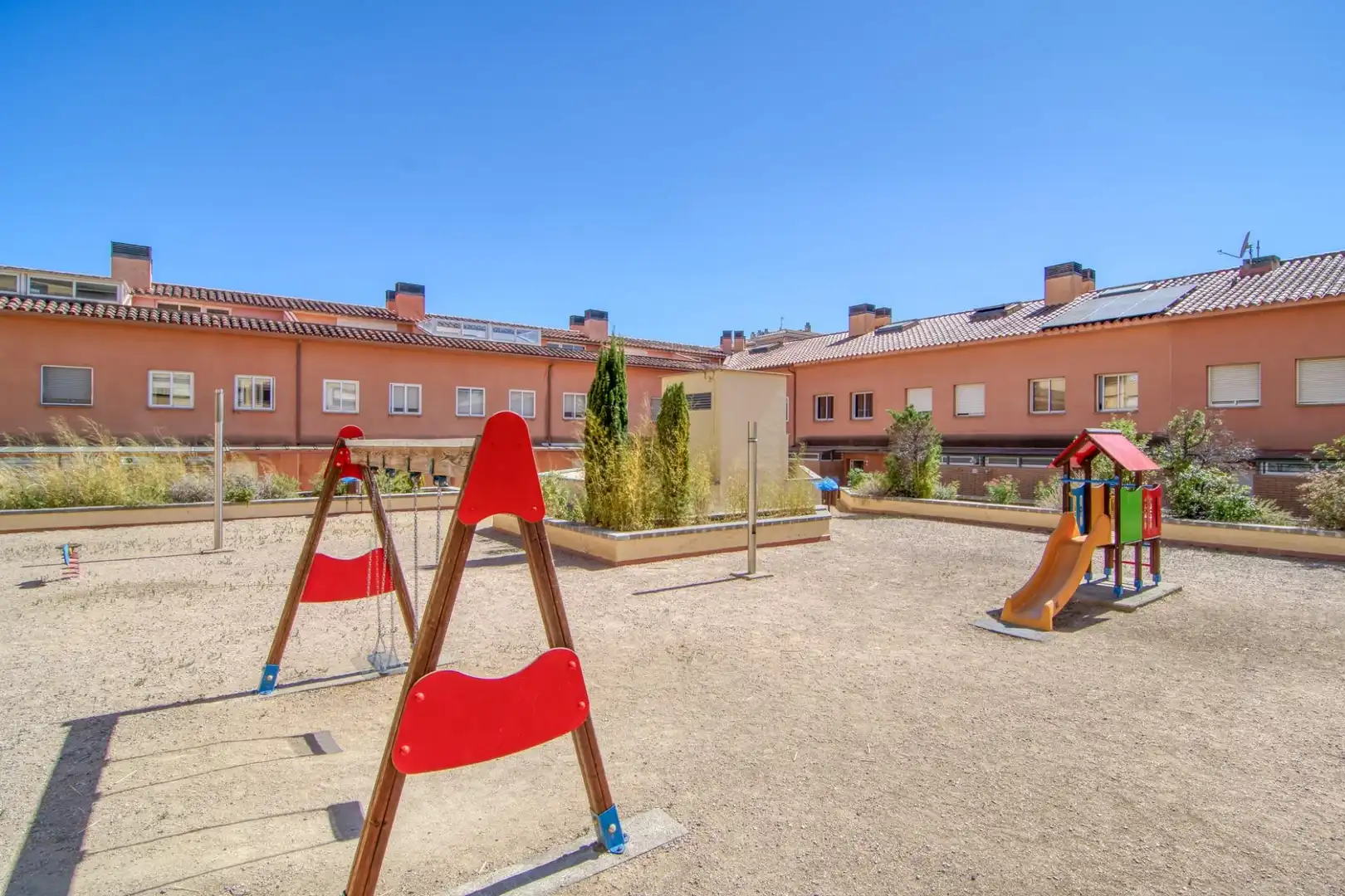 Terraza de Casa adosada en venta en Figueres con Calefacción, Jardín privado y Balcón