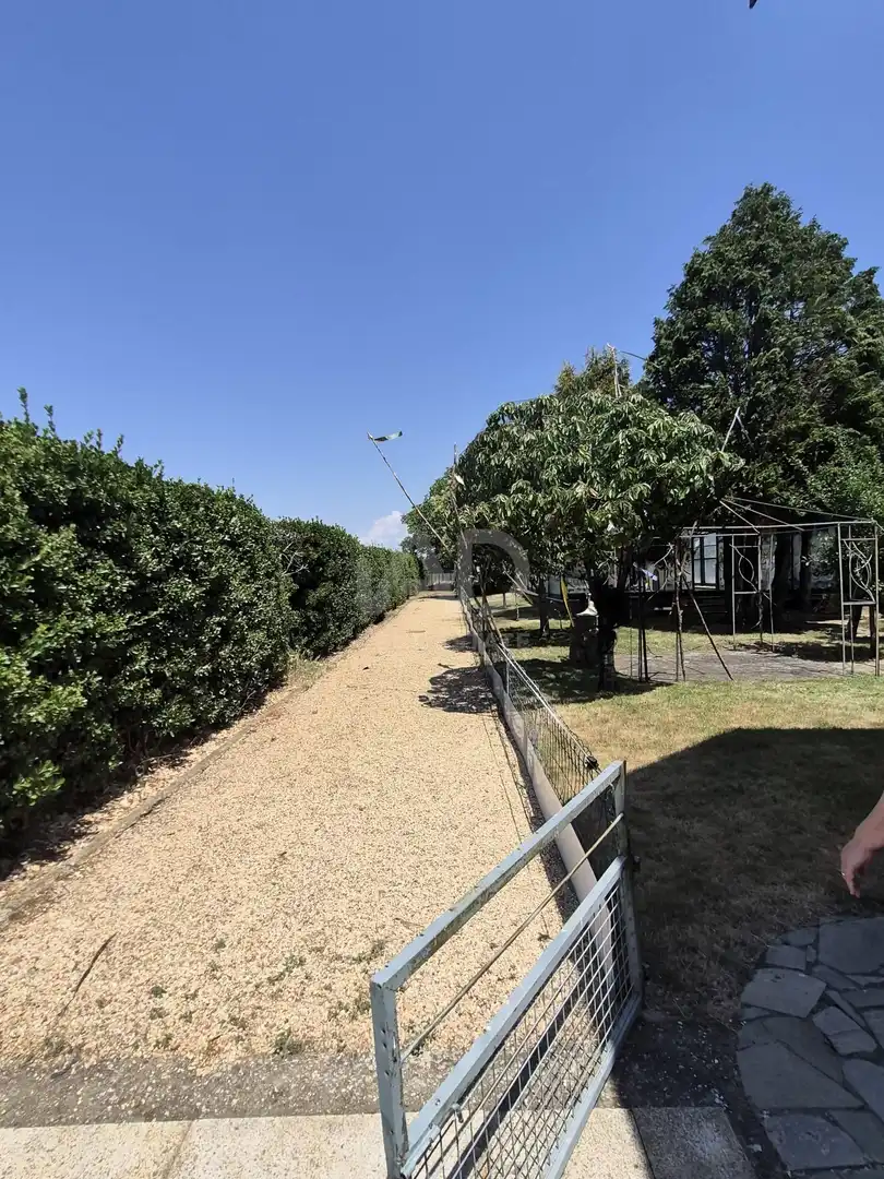 Houses for sale in Chozas de Abajo  with Heating and Swimming Pool