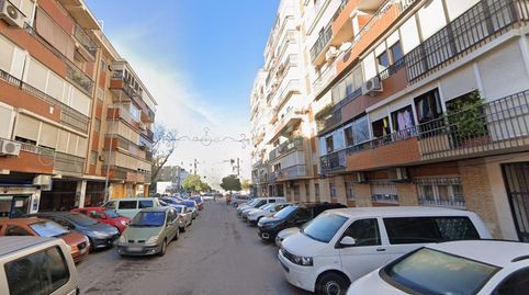 Foto 2 de Apartamento en venta en Abogado Rafael Medina, El Torrejón - El Cerezo, Sevilla Capital