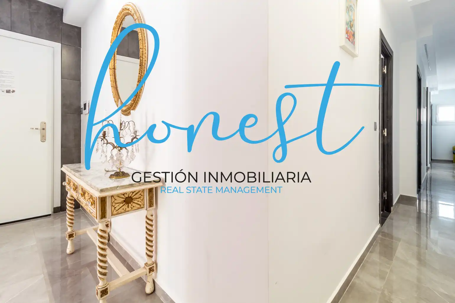Vista exterior de Casa o chalet en venta en Torremolinos con Aire acondicionado y Amueblado