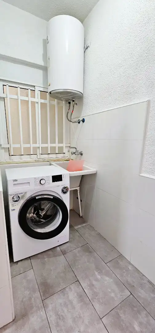 Bany de Pis en venda en Totana amb Moblat, Rentadora i Balcó