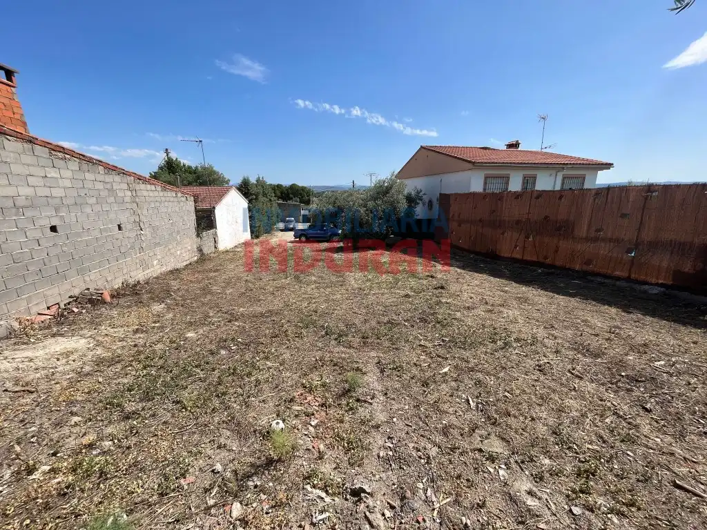 Terrenys i solars en venda a Peraleda de la Mata, imagen 2