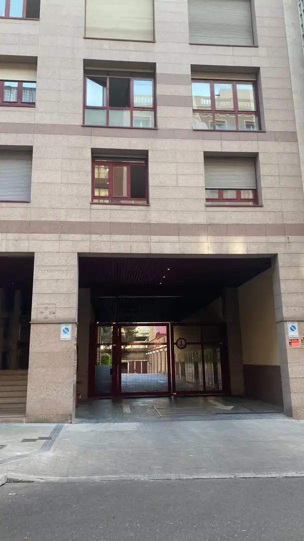 Exterior view of Garage for sale in Madrid
